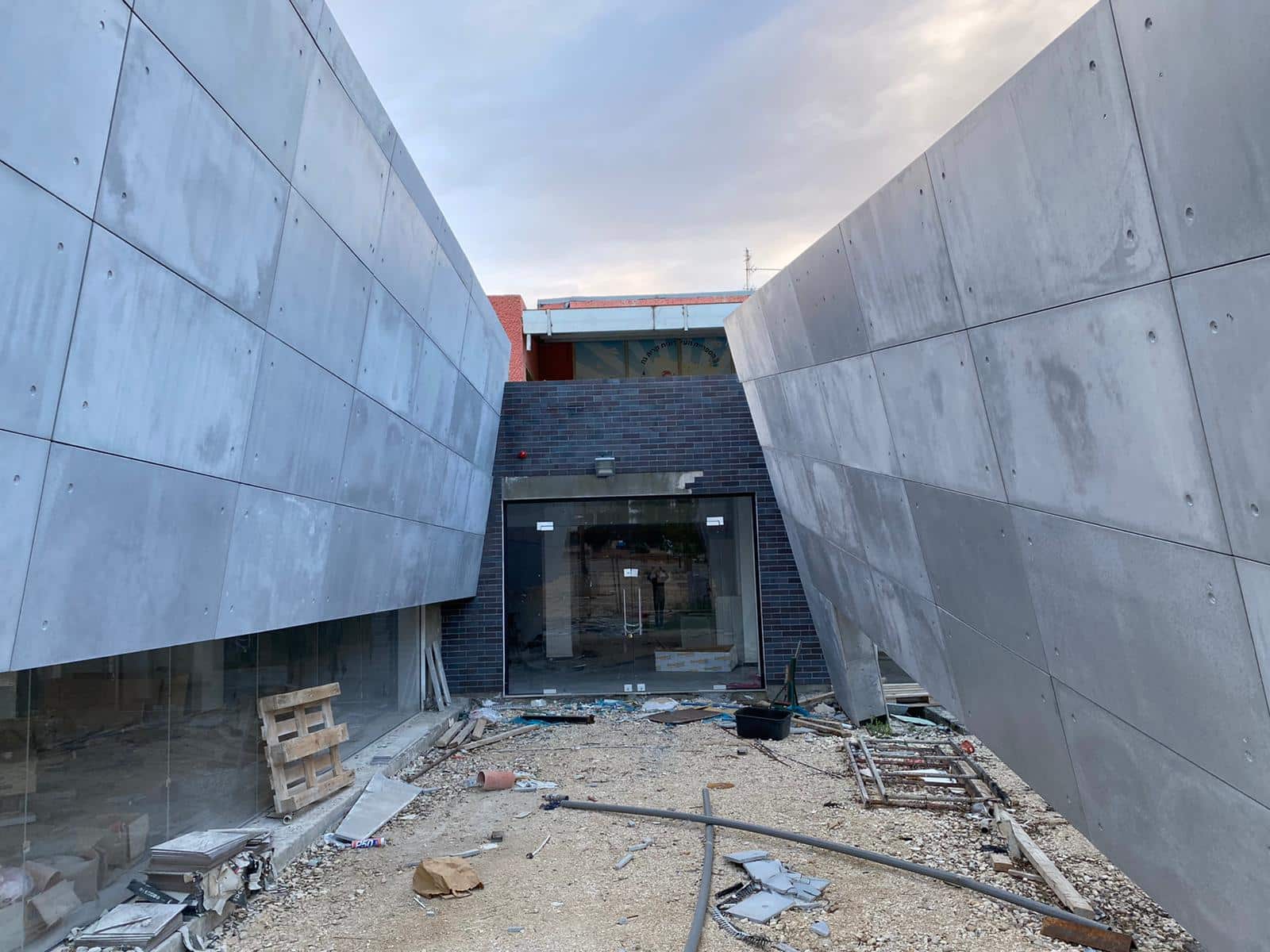 2d1fb44f-5192-4e0c-b936-ab89ec8d0d01